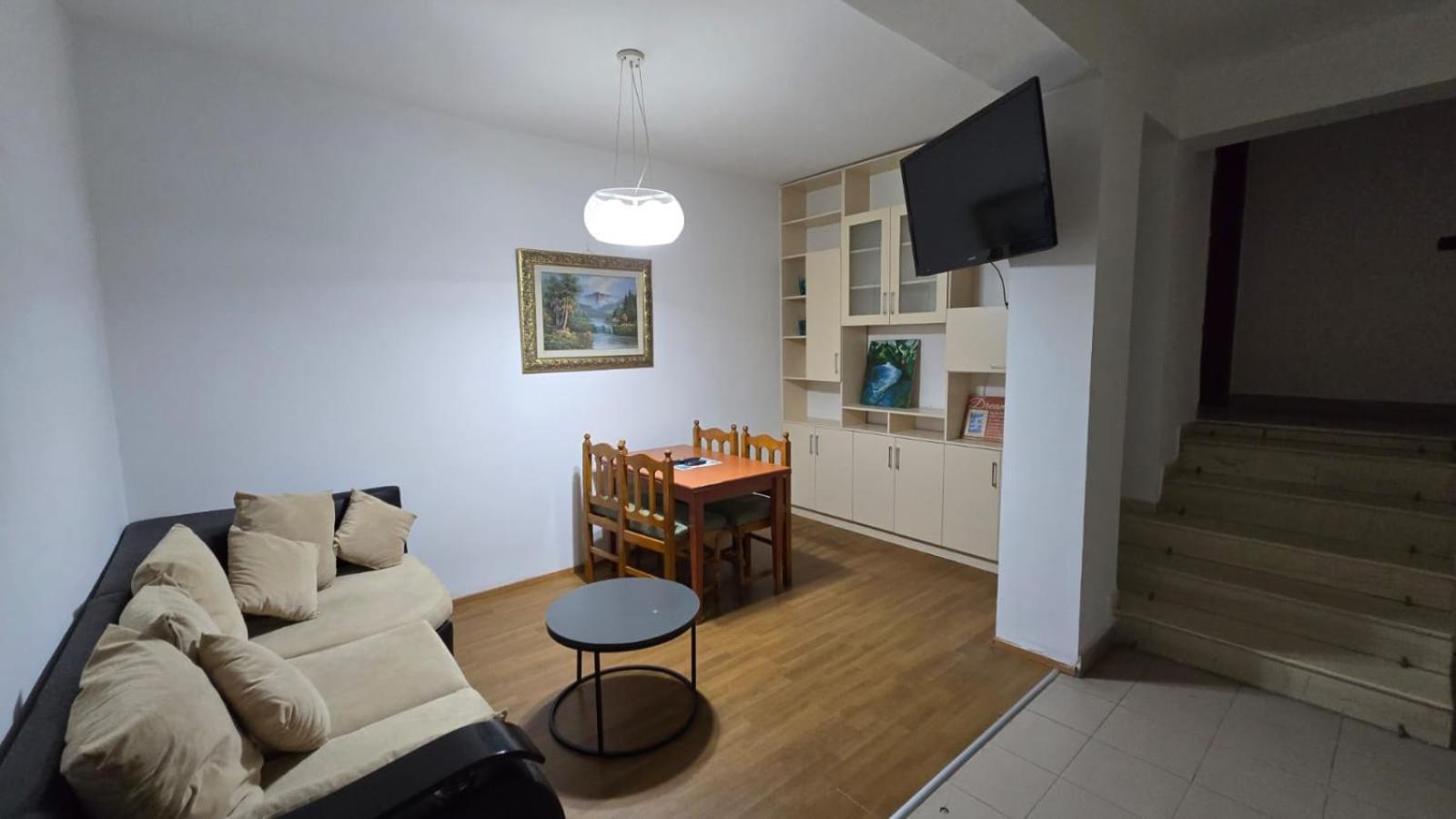 Tirent Apartment-cozy 2-bedroom In Don Bosko Leilighet Tiranë
