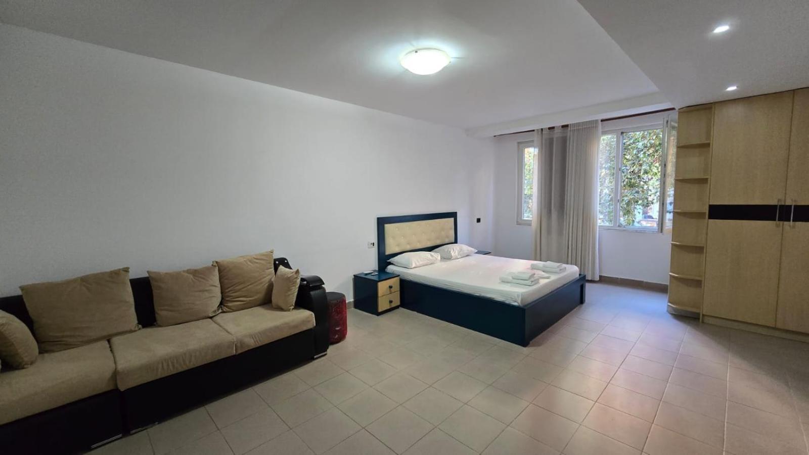 Leilighet Tirent Apartment-cozy 2-bedroom In Don Bosko Tiranë