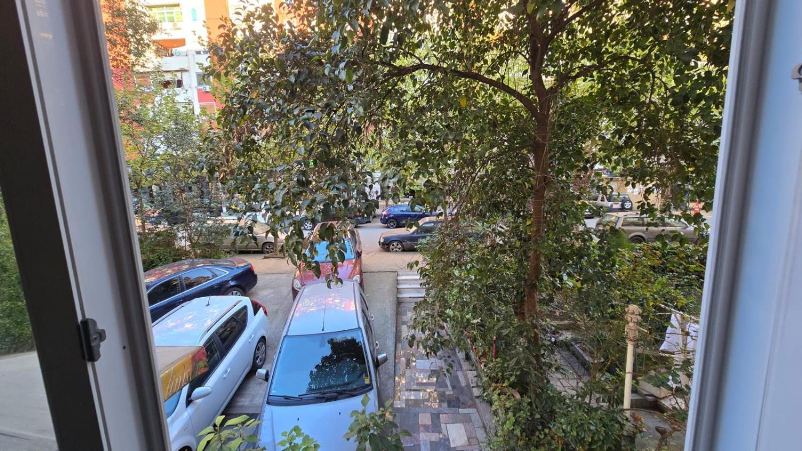Tirent Apartment-cozy 2-bedroom In Don Bosko Leilighet Tiranë